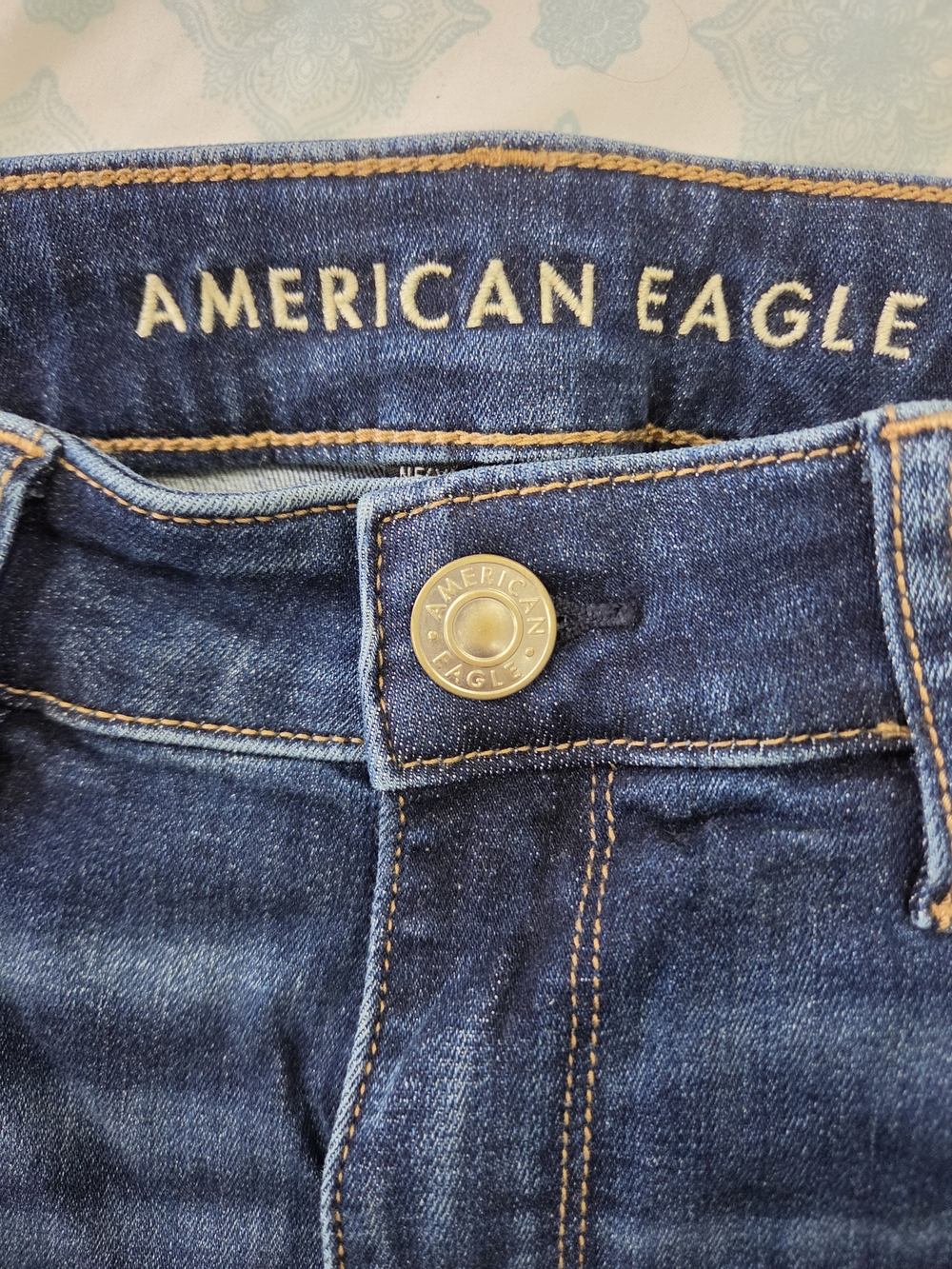 American Eagle Women’s Mid-Dark Blue Straight Leg Jeans - Picture 4 of 6